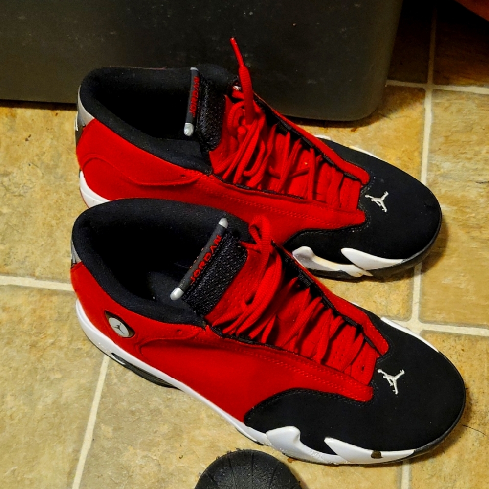 Aj 14s